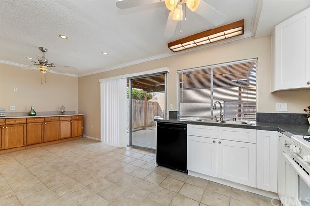 Building Photo - 5082 Brooklawn Pl