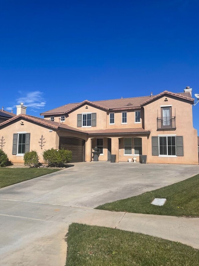 Building Photo - 1229 Amaryllis Way