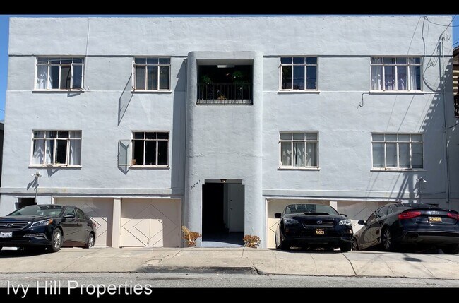 Building Photo - 2641 Ivy Dr