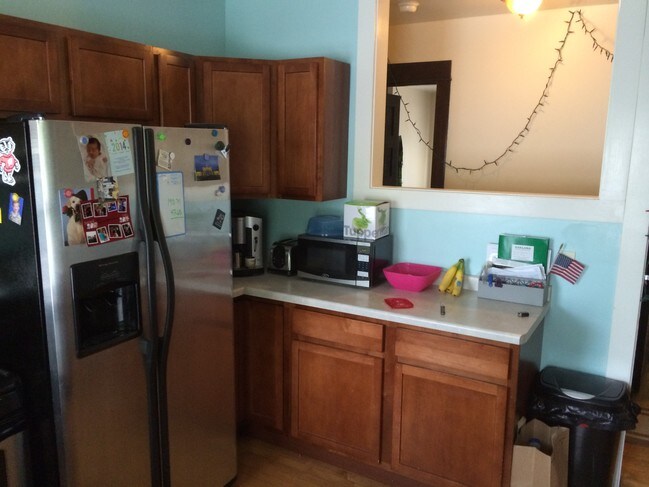 Cocina - 601 E Johnson St