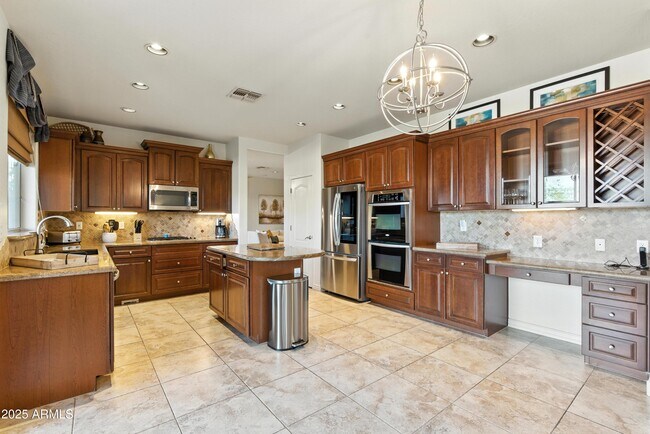 Foto del edificio - 18212 W East Wind Ave