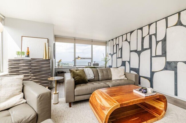 Building Photo - 1 bedroom in Chicago IL 60610
