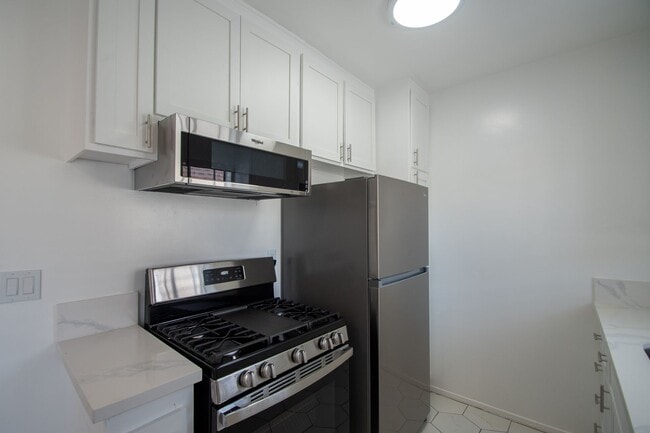 Building Photo - 10925 Peach Grove St