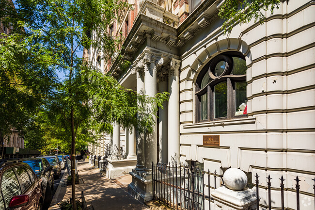 Foto del edificio - The Schuyler Arms