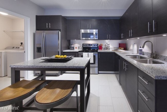 Foto del edificio - 1052 NW 87th Ave