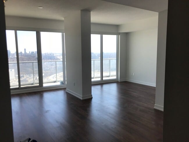 Building Photo - 117 Mcmahon Dr