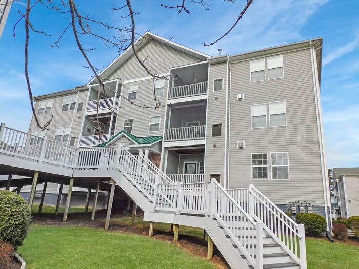 Primary Photo - Recently Updated 1st Floor Condo with Priv...