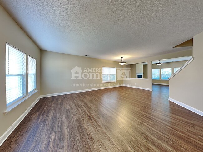 Building Photo - 2320 Harwood Hills Lane