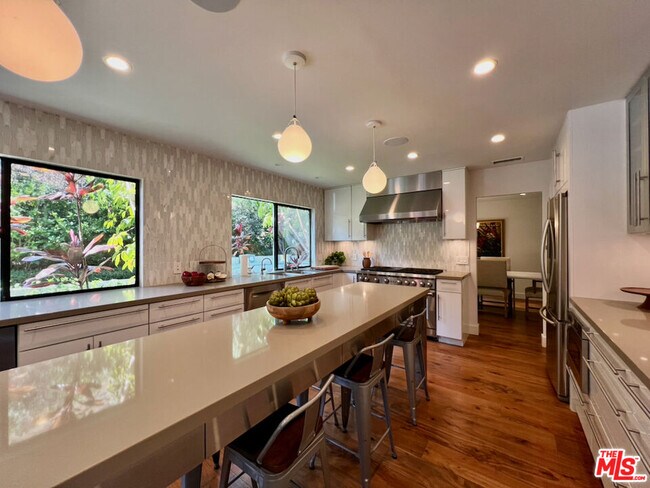 Foto del edificio - 6435 Innsdale Dr