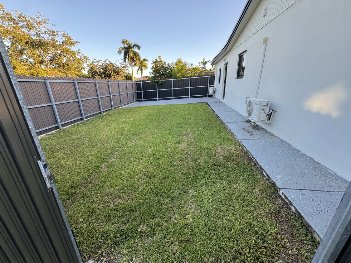 Primary Photo - 15000 SW 307th St