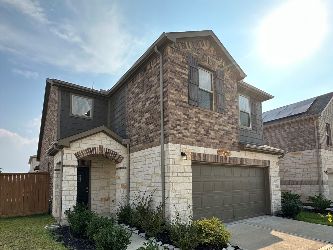 Foto principal - 1052 Laguna Cv Dr