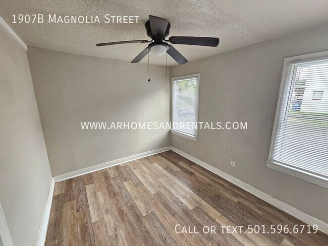 Building Photo - 1907 B Magnolia