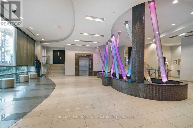 Building Photo - 80 Absolute Ave