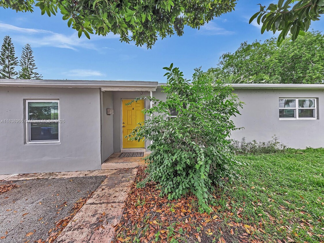 Foto principal - 1636 NE 15th Ave