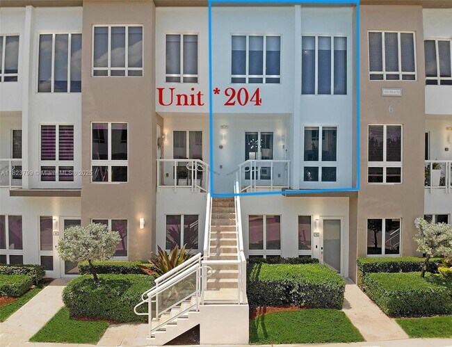 Building Photo - 10255 NW 63rd Ter