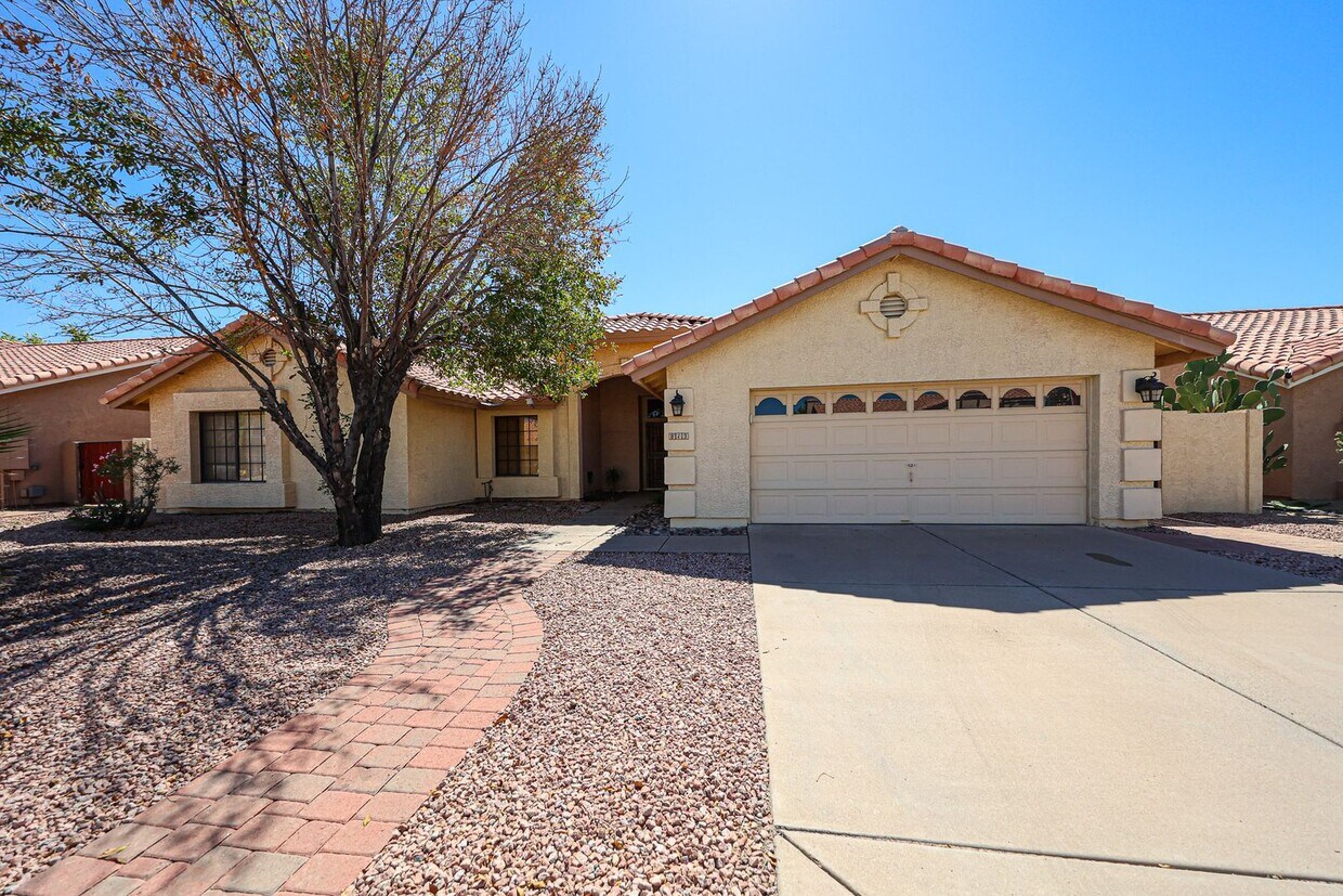 Primary Photo - Welcome to this stunning 4-bedroom, 2-bath...