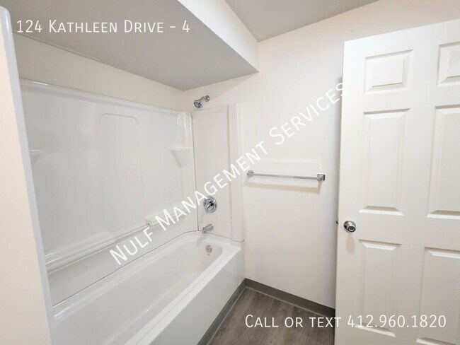 Foto del edificio - 124 Kathleen Dr