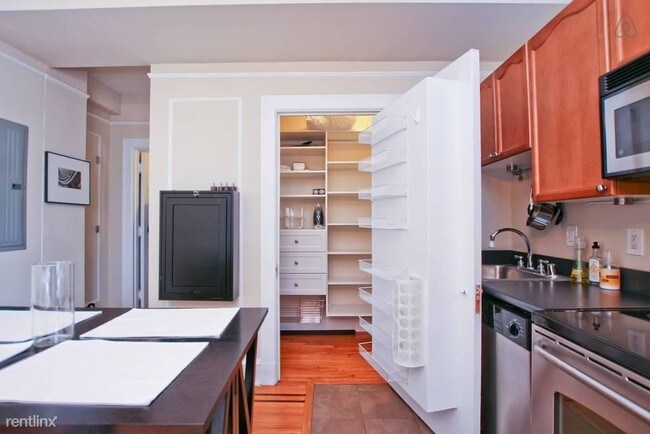 Foto del edificio - 1613 Harvard St NW