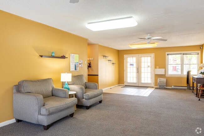 Oficina - Pine Ridge Apartments