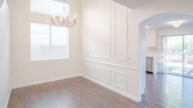 Building Photo - 9324 Canalino Dr