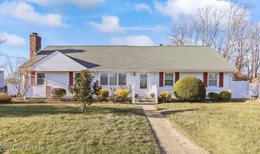 Building Photo - 9 Arbor Way