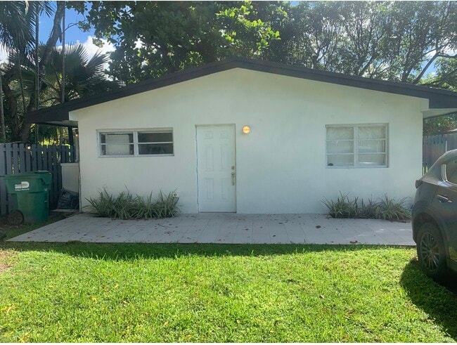 Building Photo - 7215 Sunset Dr