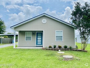 Building Photo - 1025 George Calais Dr