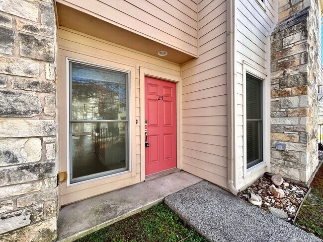 Foto del edificio - Charming 2-bedroom, 2.5-bathroom home at The Arbors at Riverside