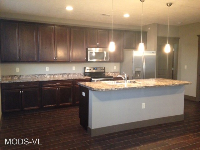 Foto del edificio - 1010 N 192nd Ct