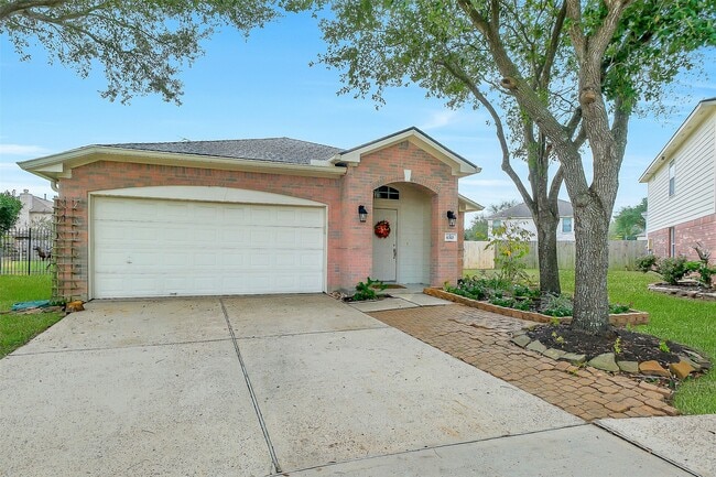 Building Photo - 6310 Macquarie Dr