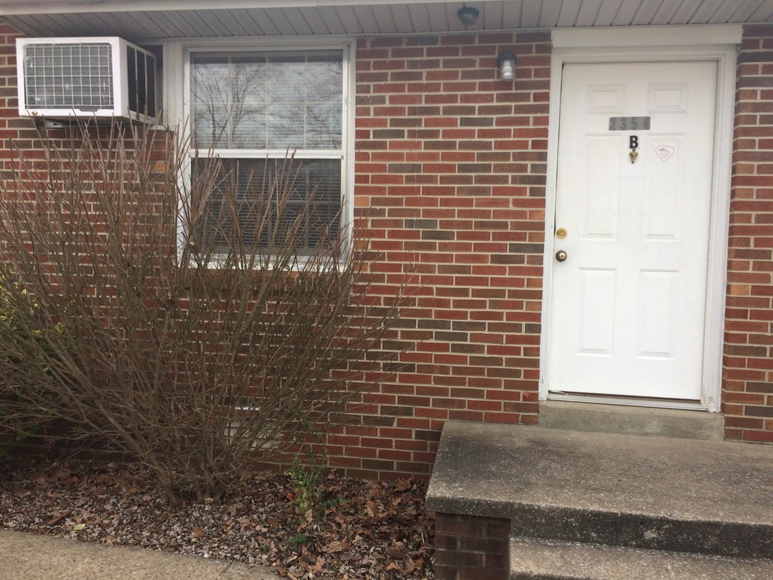 Primary Photo - 2356 Old Ashland City Rd