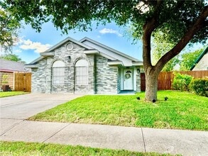 Building Photo - 3528 La Vista Ave