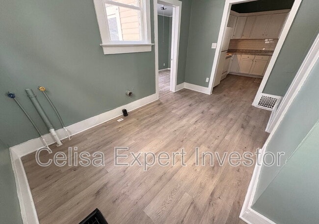 Building Photo - 3731 Webster St