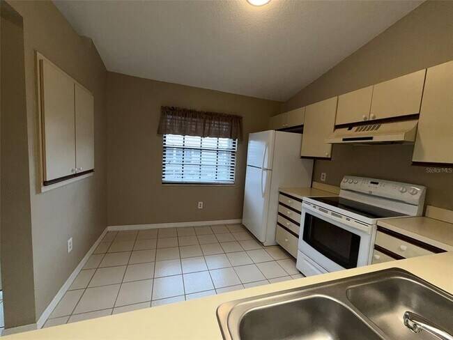 Foto del edificio - 2150 Elm St