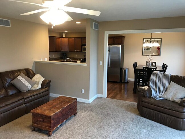 Foto del edificio - 7131 N Thomas Davis Dr