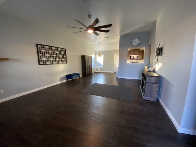 Building Photo - 2622 Trailwood Dr