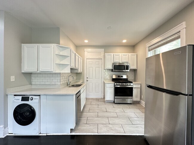 Foto del edificio - 4301 W Wrightwood Ave