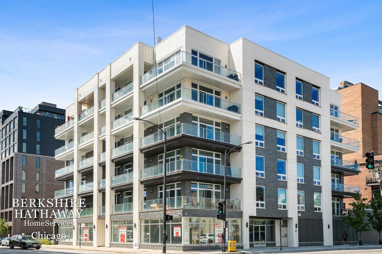 236 S Racine Ave Condo for Rent in Chicago, IL