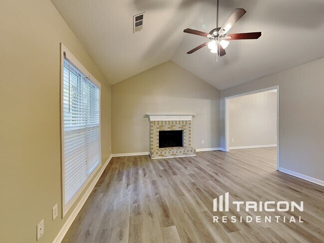 Building Photo - 1626 Amalie Dr