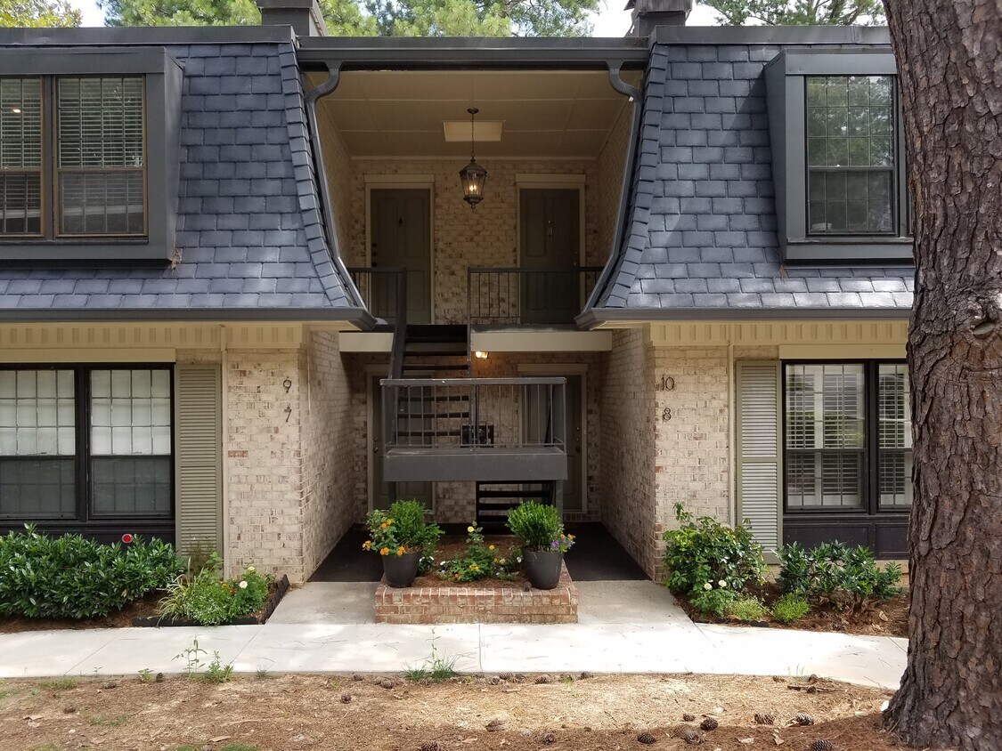 10 Cantey Pl NW Unit Cross Creek, Atlanta, GA 30327 Condo for Rent in