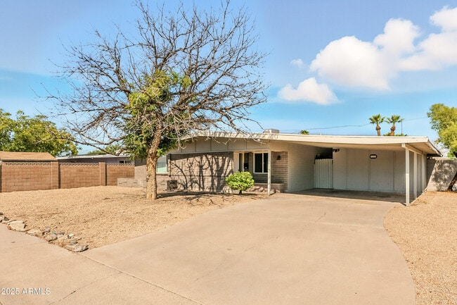 Building Photo - 11821 N 36th St