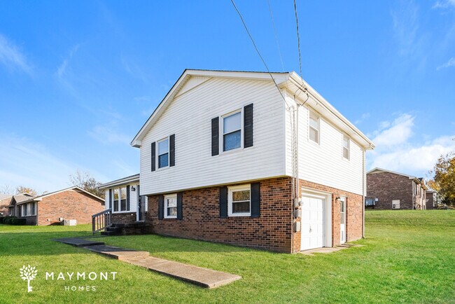 Building Photo - Gorgeous 3 Bedroom Home in Clarksville, TN