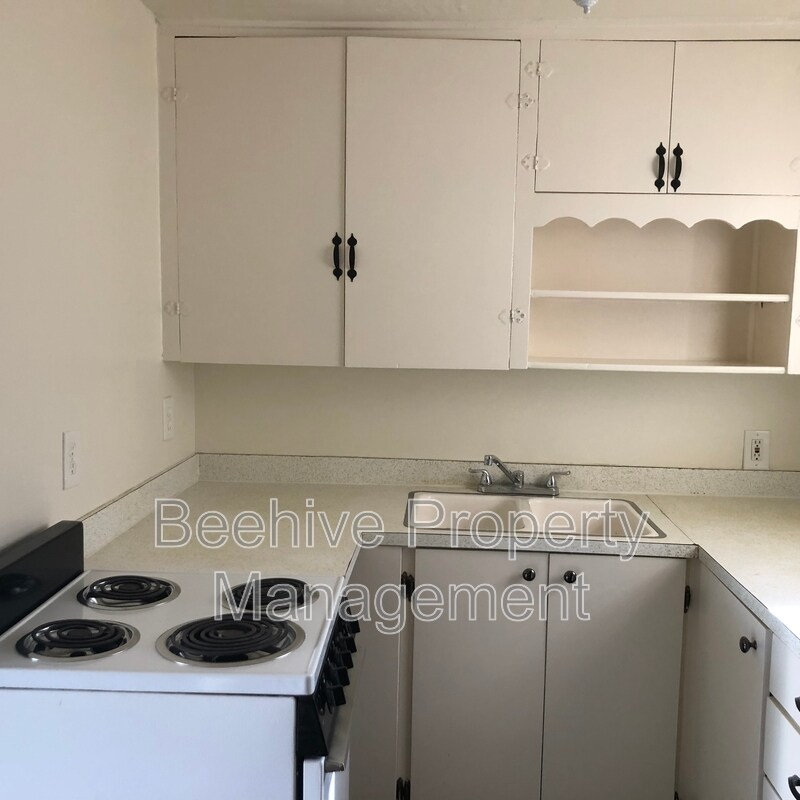 Building Photo - 415 E 1st Ave