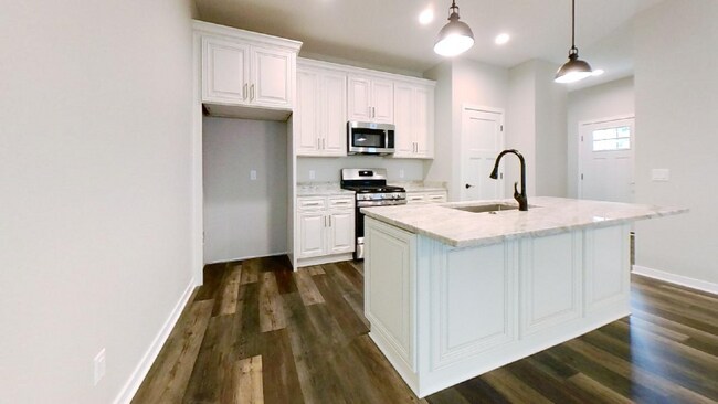 Building Photo - 3827 Tanglewood Pl