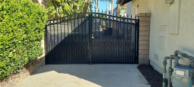 Foto del edificio - 748 Azure Hills Dr