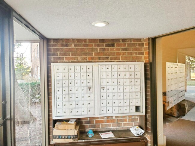 Foto del edificio - 1500 Robin Cir