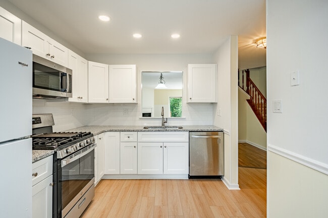 Building Photo - 138 Iron Bark Ct