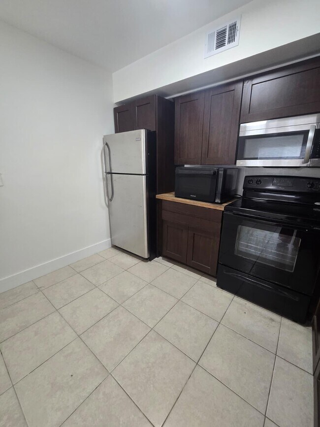 Foto del edificio - 3670 N 56th Ave
