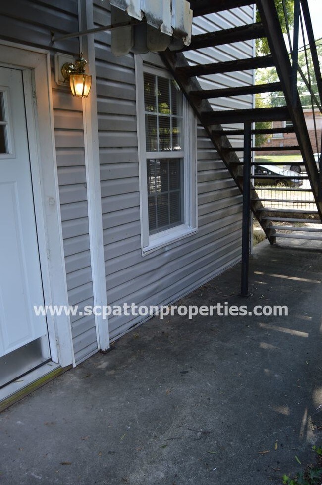 Building Photo - Downtown Columbia Triplex