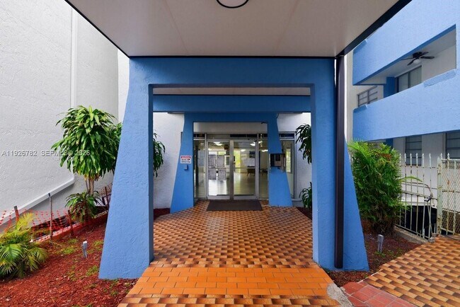 Foto del edificio - 5050 NW 7th St